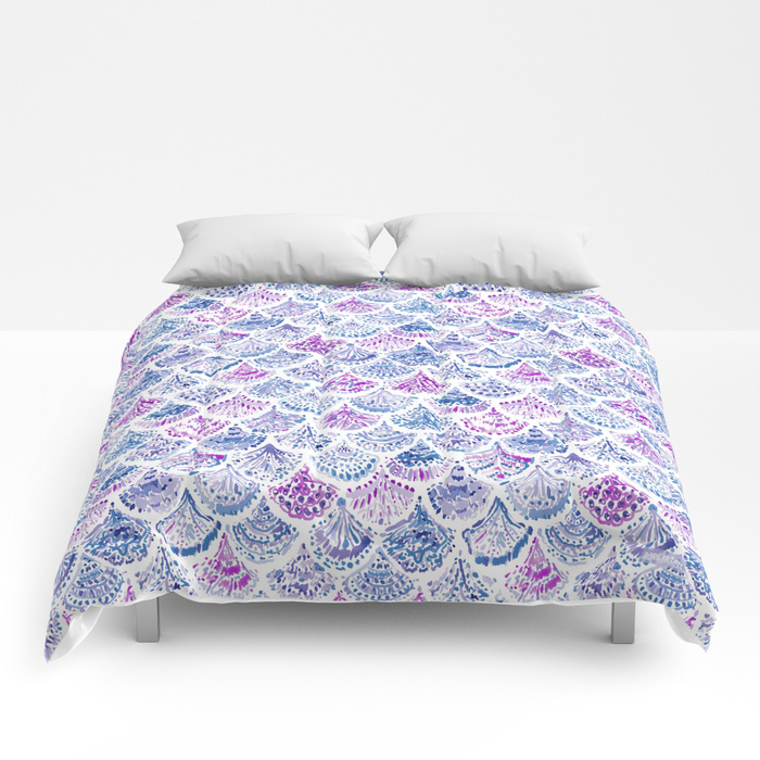 OCEAN PROTECTRESS Lavender Mermaid Scales Comforter
